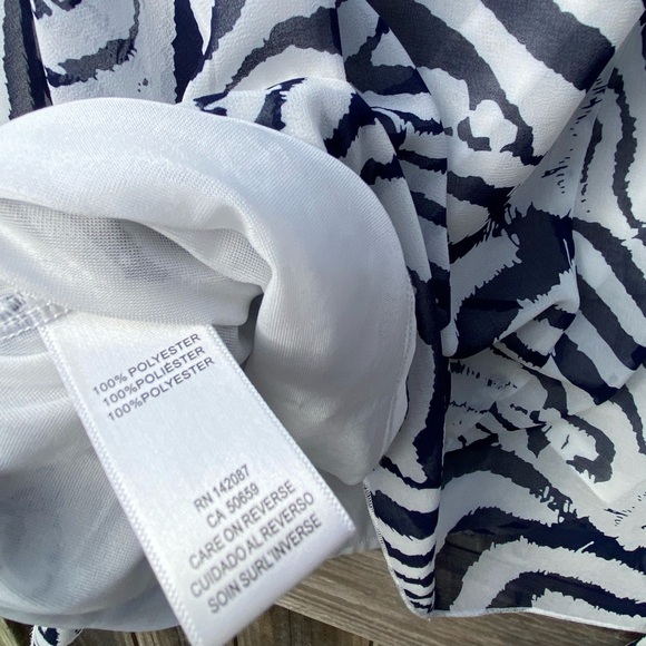 Simply Noelle Zebra Print Women's cover up - Picture 7 of 7